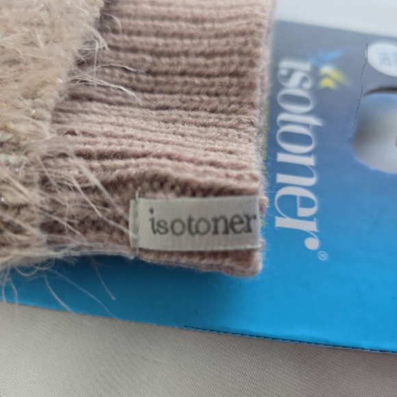 Isotoner NWT Dusty Pink Knit Fuzzy Gloves Women's One Size - Picture 5 of 5